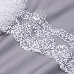 Моток мережива (9 метрів) білого кольору шириною 9 см, два краї з візерунком