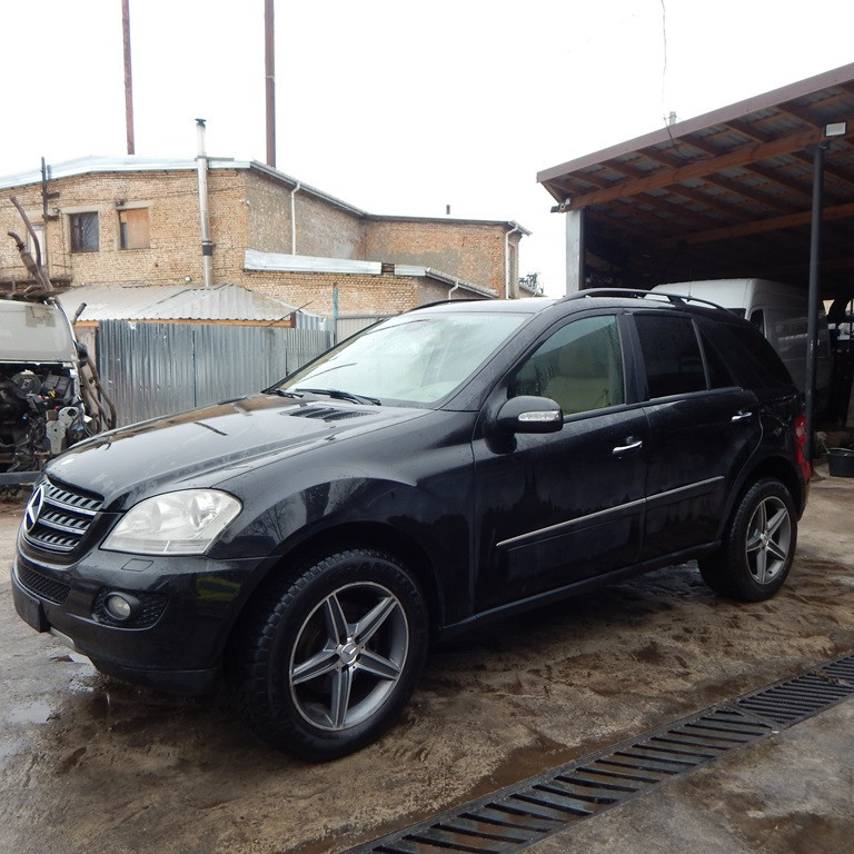 Двери передние для Mercedes ML МЛ W 164 2005 2006 2007 2008 2009 2010 2011 гг