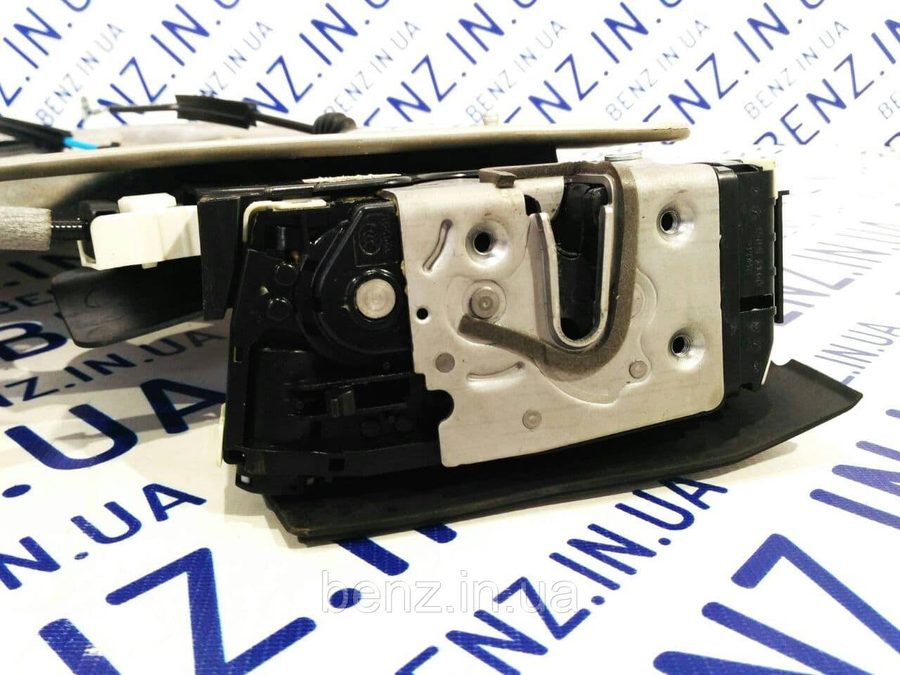 Замок задніх дверей праворуч Mercedes W204, X204, S204 A2047302235