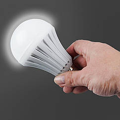 Світлодіодна акумуляторна смарт-лампа економка Supretto 5 Вт (5282)