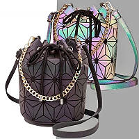 Женская геометрическая вместительная сумка- мешок для прогулок по городу Kameliya
