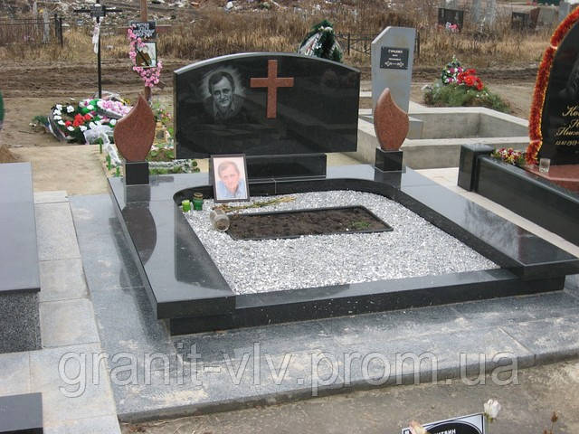 Комплекс с крестом кладбище киева 90х45х8.. - фото 4 - id-p4506972