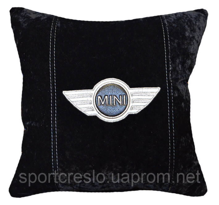 Авто подушка с вышивкой логотипа авто Мини Купер подарок сувенир - фото 1 - id-p189150520