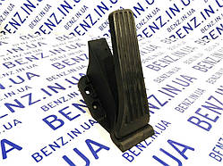 Педаль газу Mercedes W204, C207, W212 A2043000004