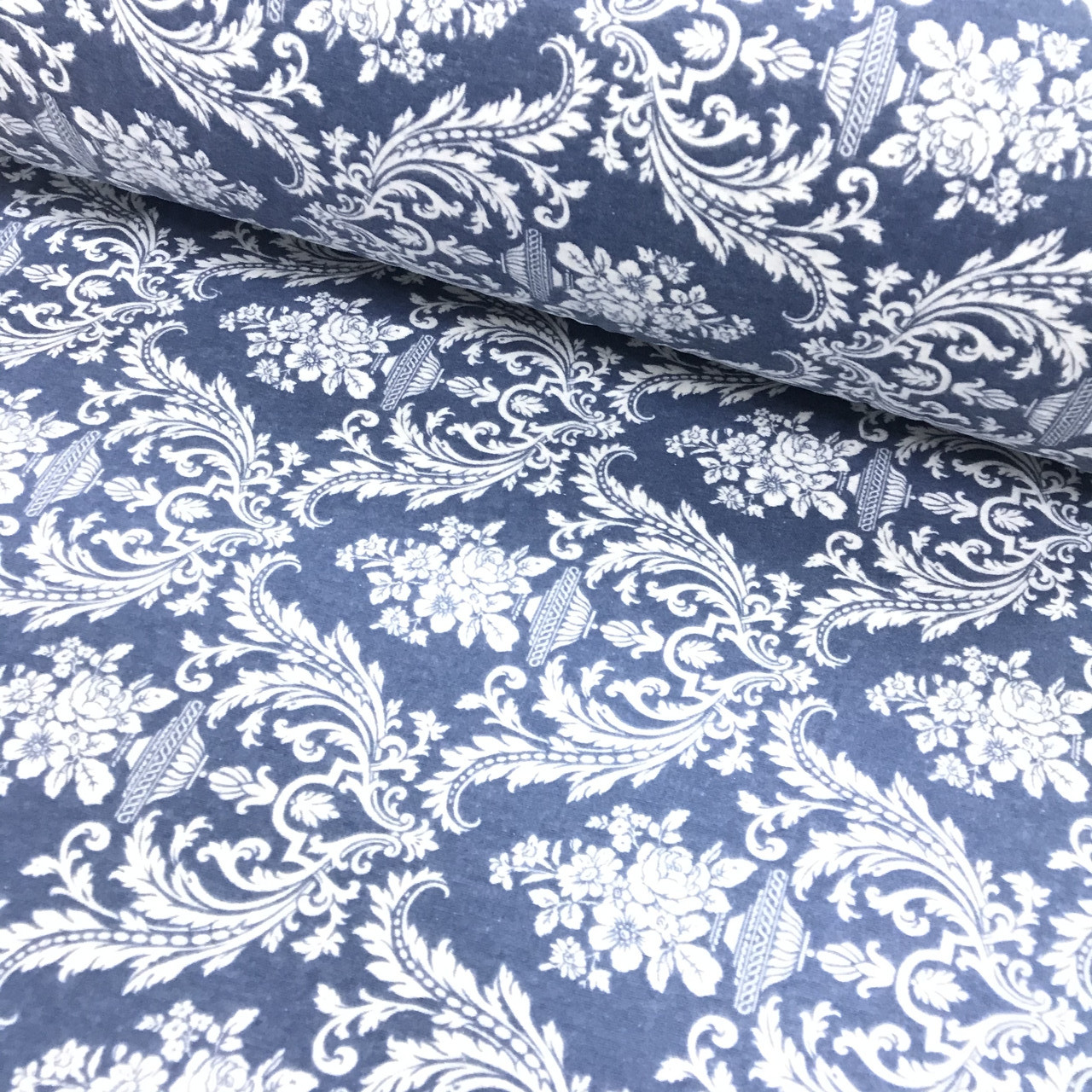 Фланелева тканина ваза з квітами на синьому (шир. 2,4 м), фото 1