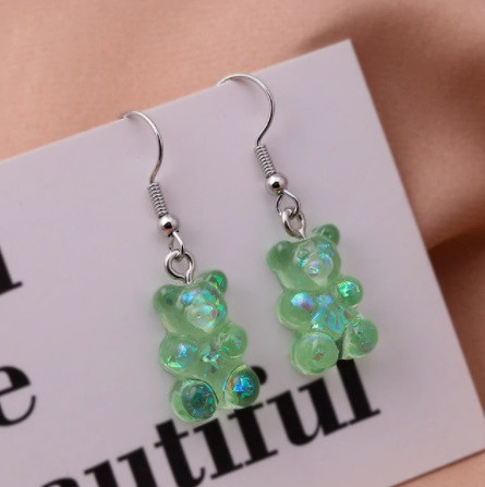 Сережки у вигляді мармеладних ведмедиків зелені перламутрові, розмір 1,6*1см, смола, фото 1