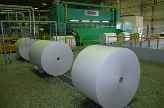 Газетний папір у рулонах від 300 до 800 кг