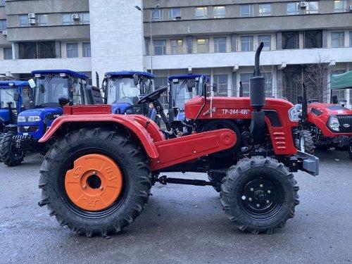 Мінітрактор Forte TP-244-4WD