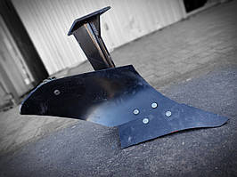 Корпус польського плуга Бомет або Віракс завширшки захоплення 25 см. BOMET, WIRAX, відвал, ніж, п'ята, стійка в зборі