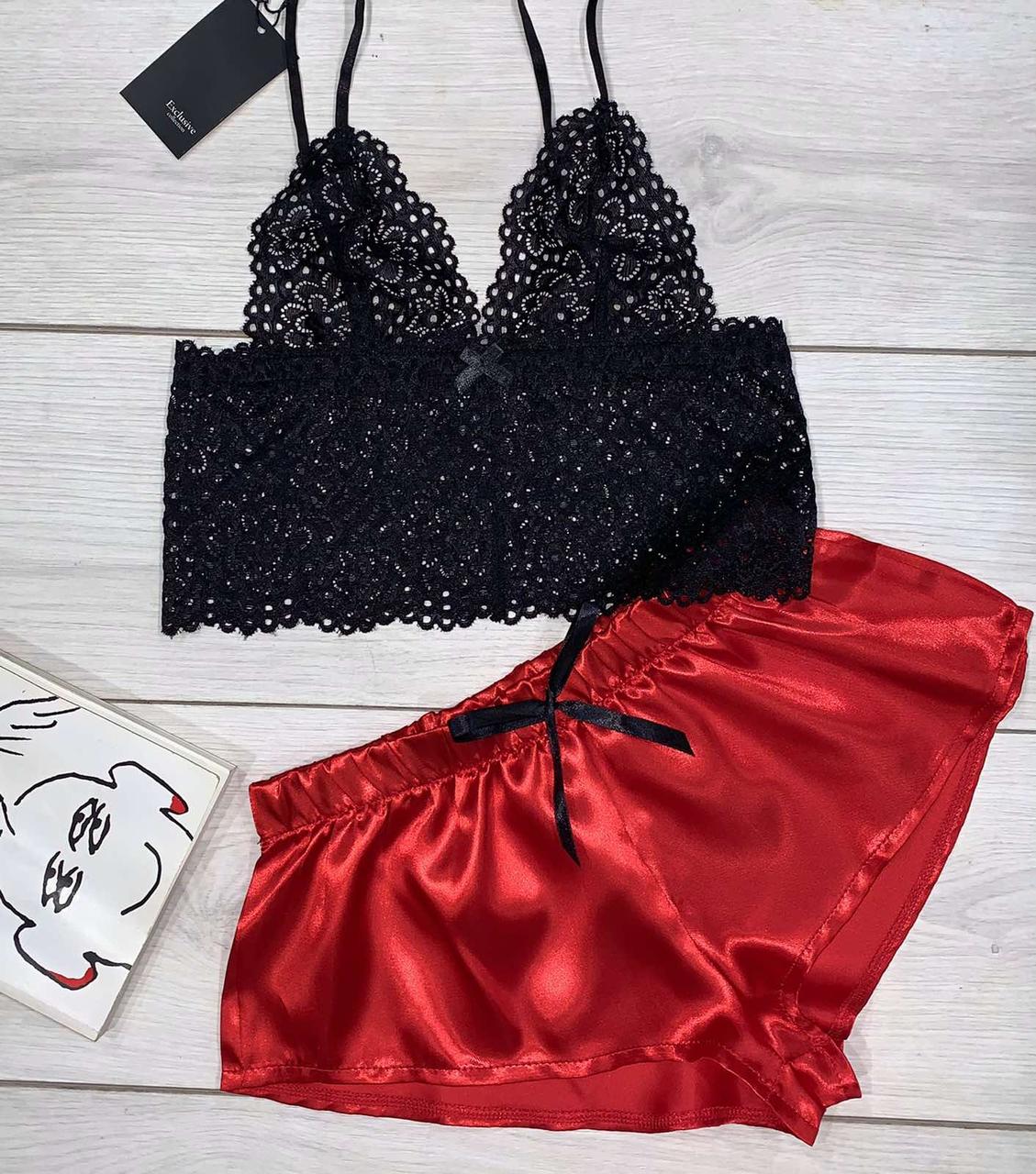 Мереживний топ + атласні шорти — молодіжна піжама.