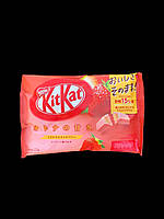 Батончики Kit Kat Strawberry 124,3 грам