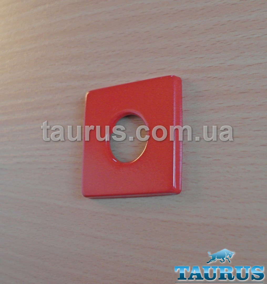 Червона квадратна декоративна чашка (фланець) CUBE 48х48 RED з н/ж сталі d1/2" (приблизно 20 мм)