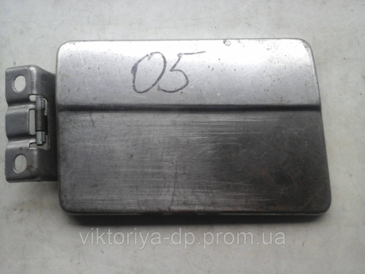 Лючок бензобака ВАЗ 2105-2107 с доставкой по всей Украине - фото 1 - id-p189359413