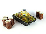Танк - подарункова пляшка у вигляді танка в комплекті з чарками, фото 2