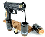 Пістолет Беретта на дерев'яній підставці чорна - подарунковий набір для спиртного, фото 4