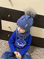 Зимний демисезонный вязаный тёплый набор шапка на завязках и снуд для мальчика ручной работы.
