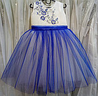 Стильне біло-синє ошатне дитяче плаття з вишивкою і спідницею-пачкою на 3 рочки