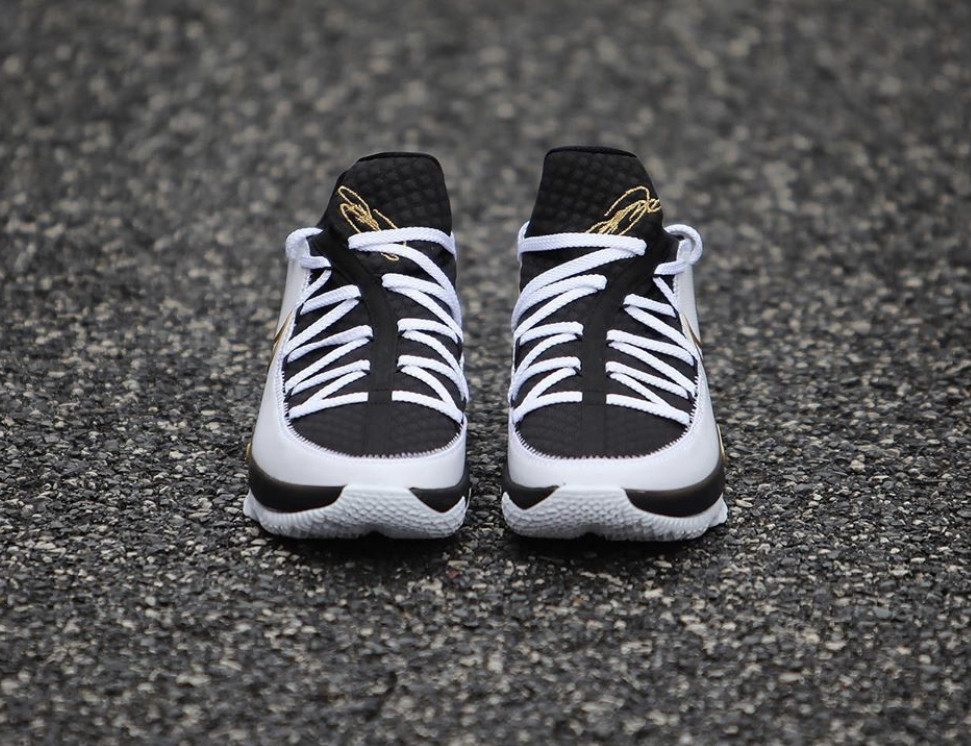 Harga nike lebron 17 hotsell