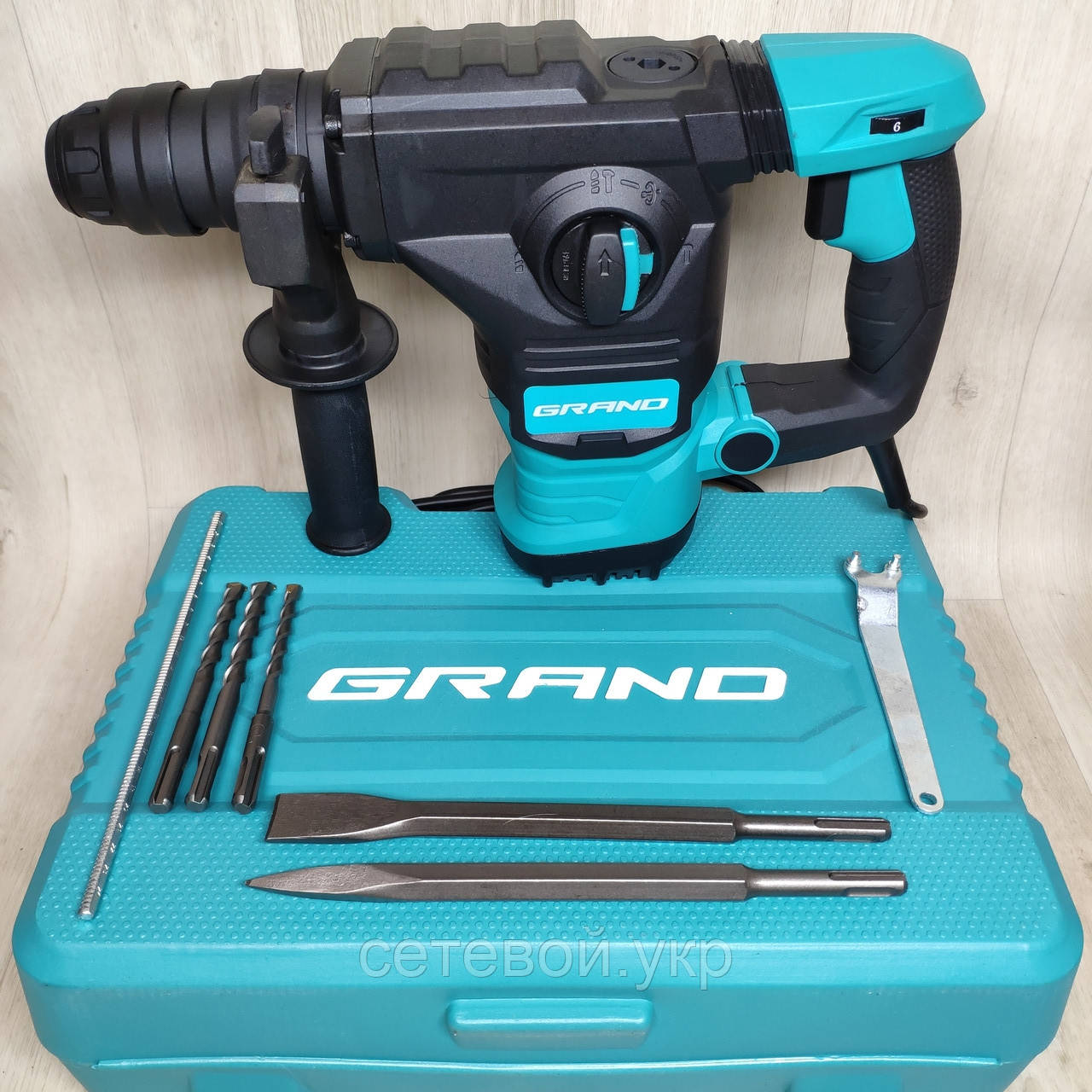 Перфоратор бочкової Grand ПЕ-2300 в кейсі