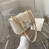 Жіноча класична сумка 3085 рептилія через плече крос-боді на товстій ланцюжку біла молочна, фото 7