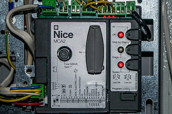 Плата MCA2 блоку Nice MC424 L для автоматики розпашних воріт