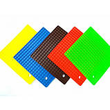 Підставка під гаряче силіконова 17,8 x 17,8 x 0.8 Genes червона, фото 3