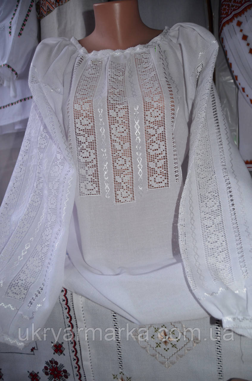 Модна вишита блузка "Біла троянда"