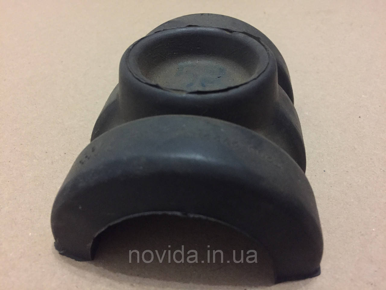 Подушка (вкладиш) опорного пристрою п/п МАЗ 5205-2722034