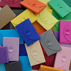 Подарунковий конверт-коробочка 60х90х8 мм з кольорового дизайнерського картону