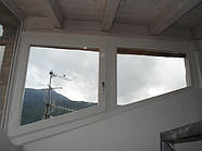 Трикутні дерев'яні євроокна