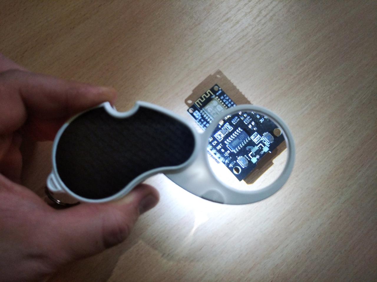 Лупа ручна з підсвіткою Magnifier with LED Lamp 6901А 37 мм 8x