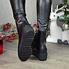 Черевики жіночі шкіряні на танкетці, декоровані фурнітурою, фото 2