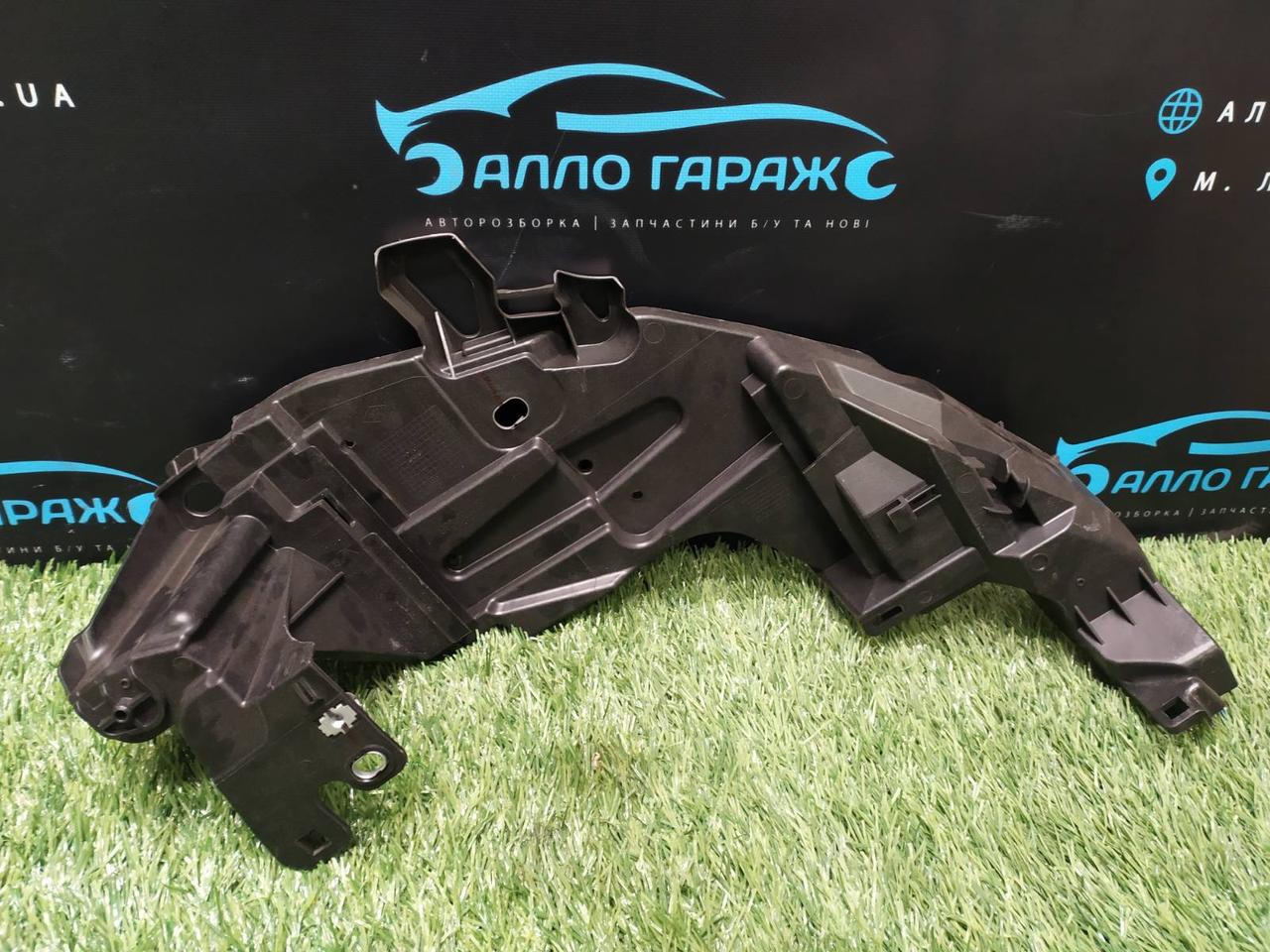 Кронштейн фари правий Renault Megane Меган 3 підпарник (2013-2016)