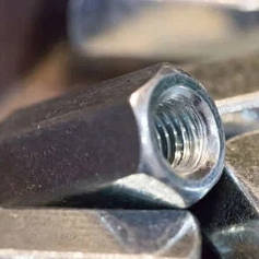 З'ЄДНУВАЛЬНА ГАЙКА