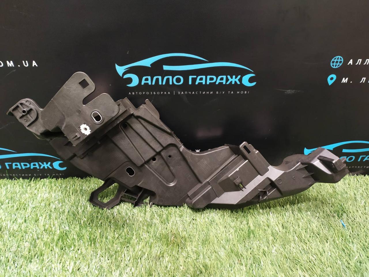 Кронштейн фари лівий Рено меган 3 622238779R (2013-2016), фото 1
