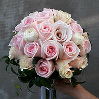 Весільний букет із рожевих троянд