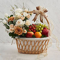 Подарочная корзина с цветами и фруктами №3