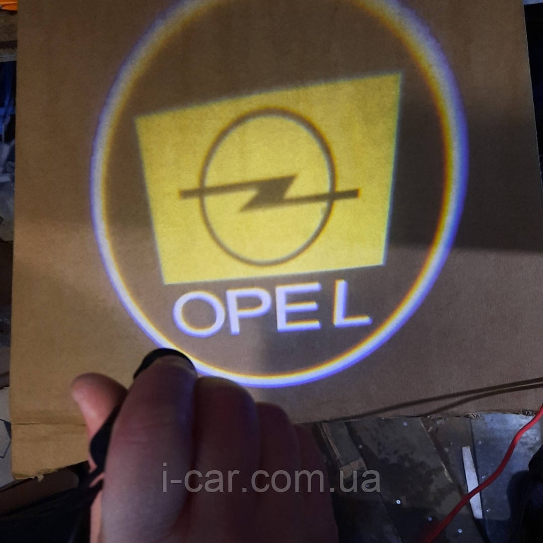Проекція логотипу автомобіля OPEL