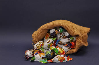 Цукерки і солодощі