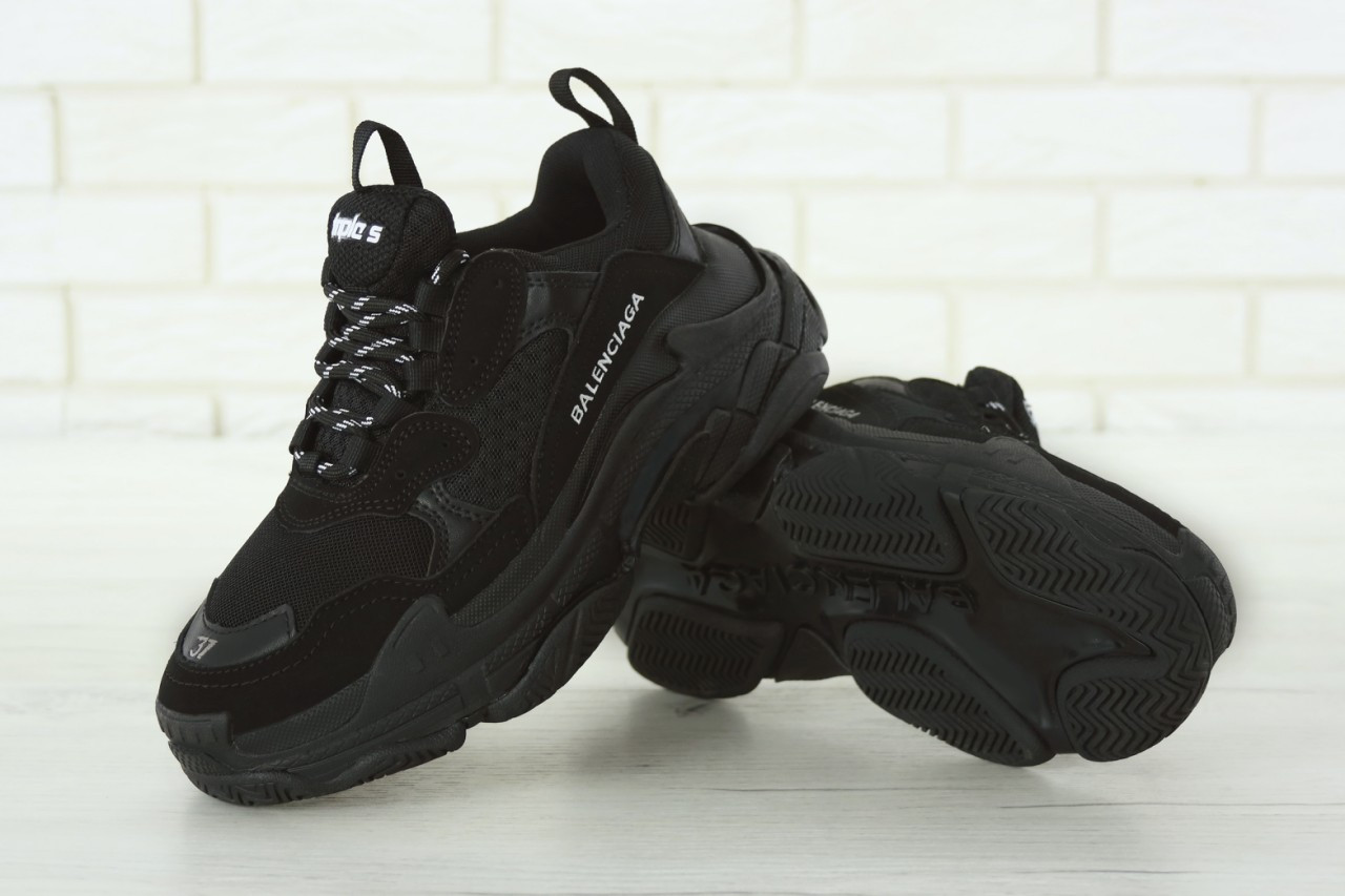 Кросівки чоловічі та жіночі Balenciaga Triple S Black взуття Баленсіага Тріпл З чорні багатошарова підошва Унісекс