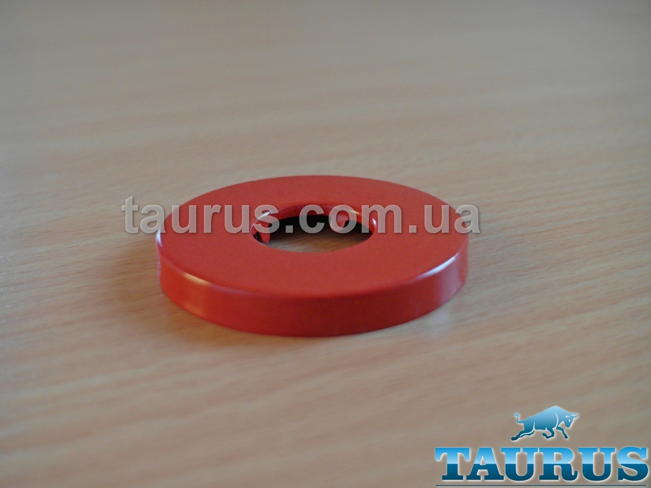 Червоний декоративний фланець ThermoPulse RED D54 мм/висота 6 мм, під внутрішній розмір 1/2". Латунь