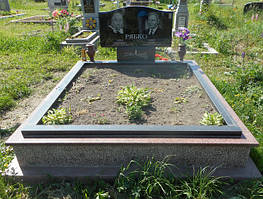 Подвійні фундамент крихта комбіновані з гранітом.