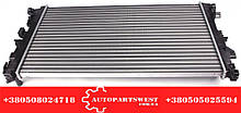 Радіатор охолодження MB Vito (W639) Viano NISSENS 62572