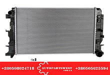 Радіатор охолодження MB Sprinter (906/907/910) / VW Crafter 2.0/2.5 TDI (30-35/30-50) NISSENS 67156A