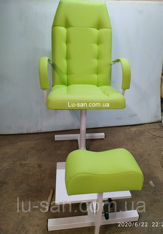 Салатове крісло для педикюру з 2ма підставками для ніг