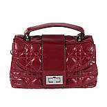 Жіноча шкіряна бордова стильна сумка з декоративними швами на блискавці та клапан на застібці, фото 6