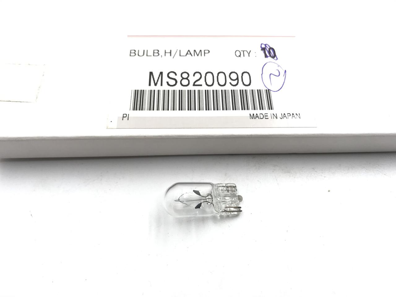Оригінальна лампочка покажчика повороту MS820090 OUTLANDER Аутлендер