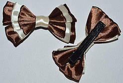 Шпилька качечка для волосся 7х4 см 2 шт. бант атлас коричневий із бежевим