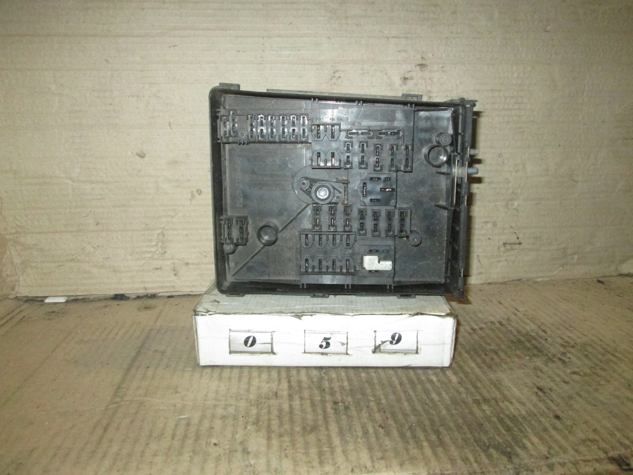 No59 Б/у Блок запобіжників 1K0937804L 1K0937820B для VW Touran Caddy 2003-2015
