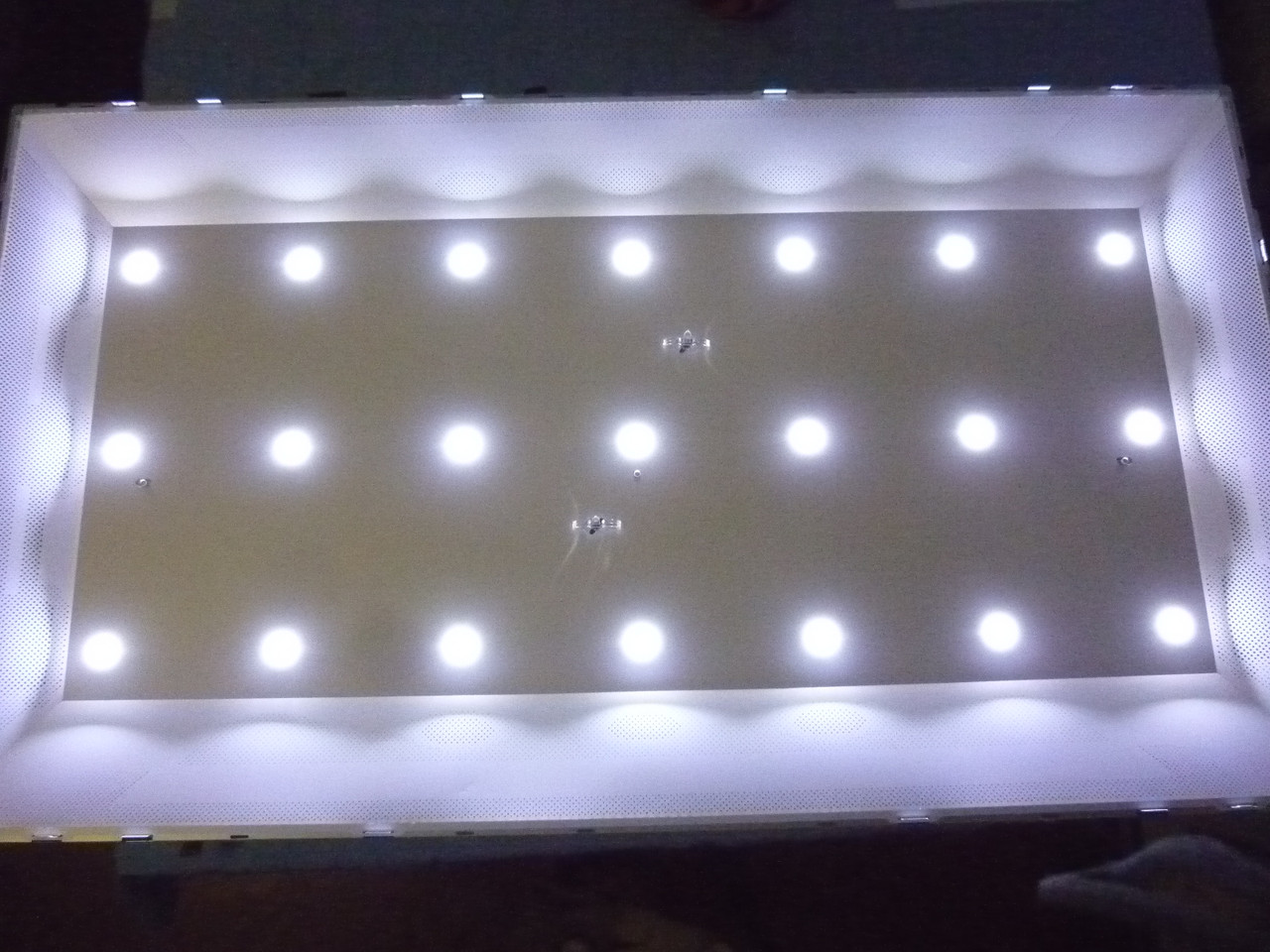Світлодіодні LED-лінійки LG Innotek 17Y 43inch_A-Type LED_ARRAY_Rev0.0_170623 від LED LG 43UK6300PLB.BDRWLJP., фото 1